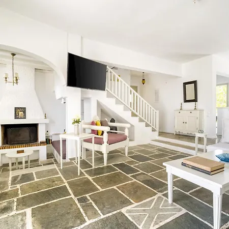 Salt & Stone Beachfront Retreat By Estia * Erétria