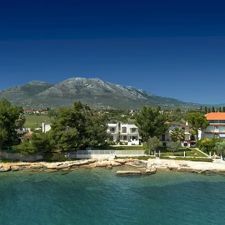 Salt & Stone Beachfront Retreat By Estia