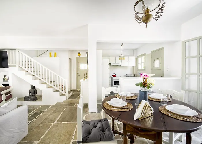 Salt & Stone Beachfront Retreat By Estia Ερέτρια