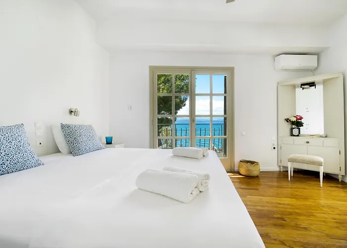 Salt & Stone Beachfront Retreat By Estia Σπίτι διακοπών