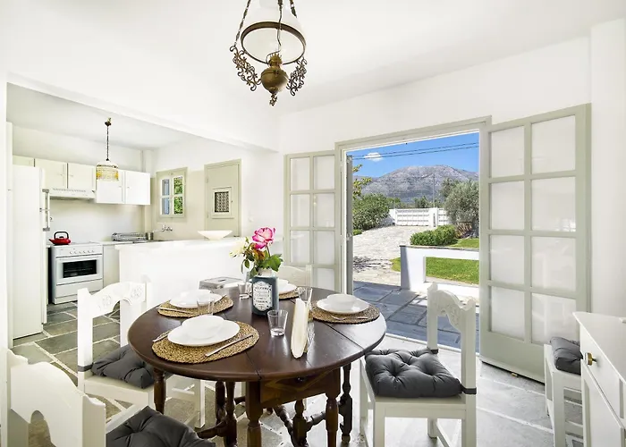 Σπίτι διακοπών Salt & Stone Beachfront Retreat By Estia