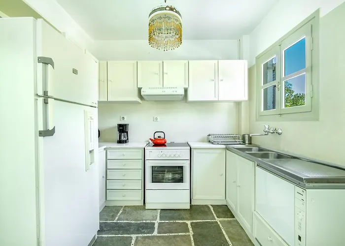 Salt & Stone Beachfront Retreat By Estia Σπίτι διακοπών *