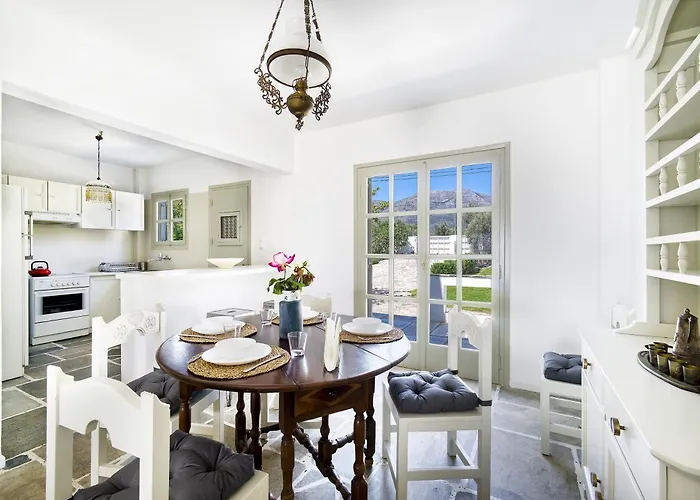 Salt & Stone Beachfront Retreat By Estia Ερέτρια